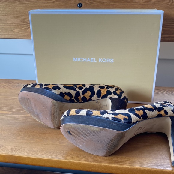 Michael Kors shoes - Picture 3 of 3